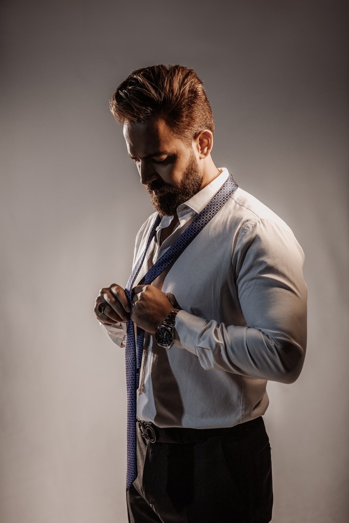 Professional portrait of Edvin Jones, Esq., experienced injury law lawyer at a top personal injury law firm in Las Vegas, dedicated to protecting clients’ rights and delivering justice.
