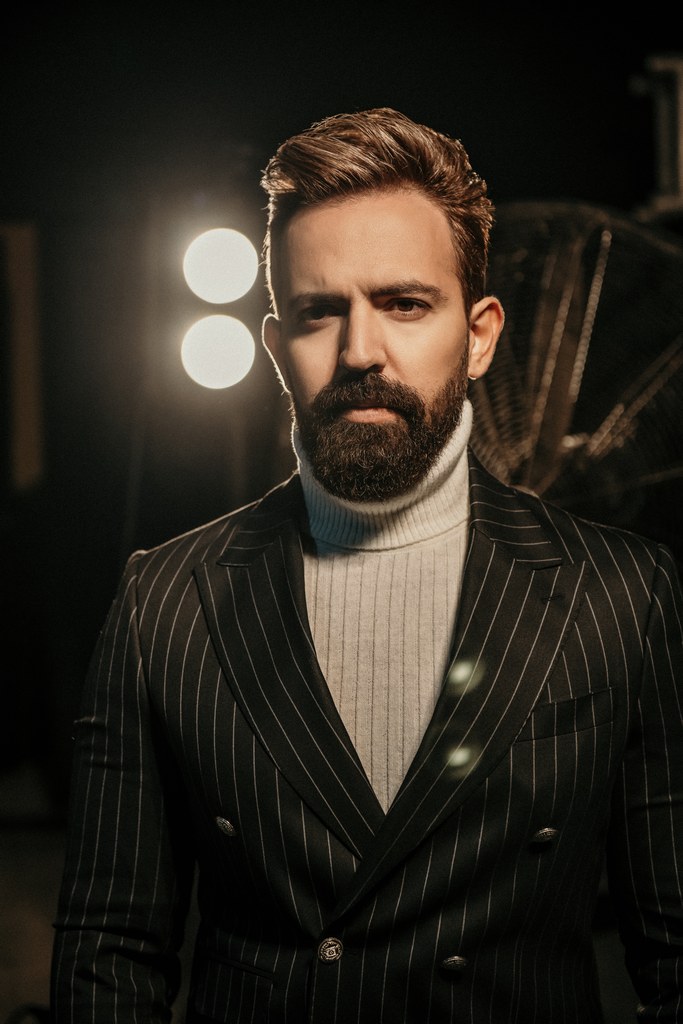 Professional portrait of Edvin Jones, Esq., experienced injury law lawyer at a top personal injury law firm in Las Vegas, dedicated to protecting clients’ rights and delivering justice.