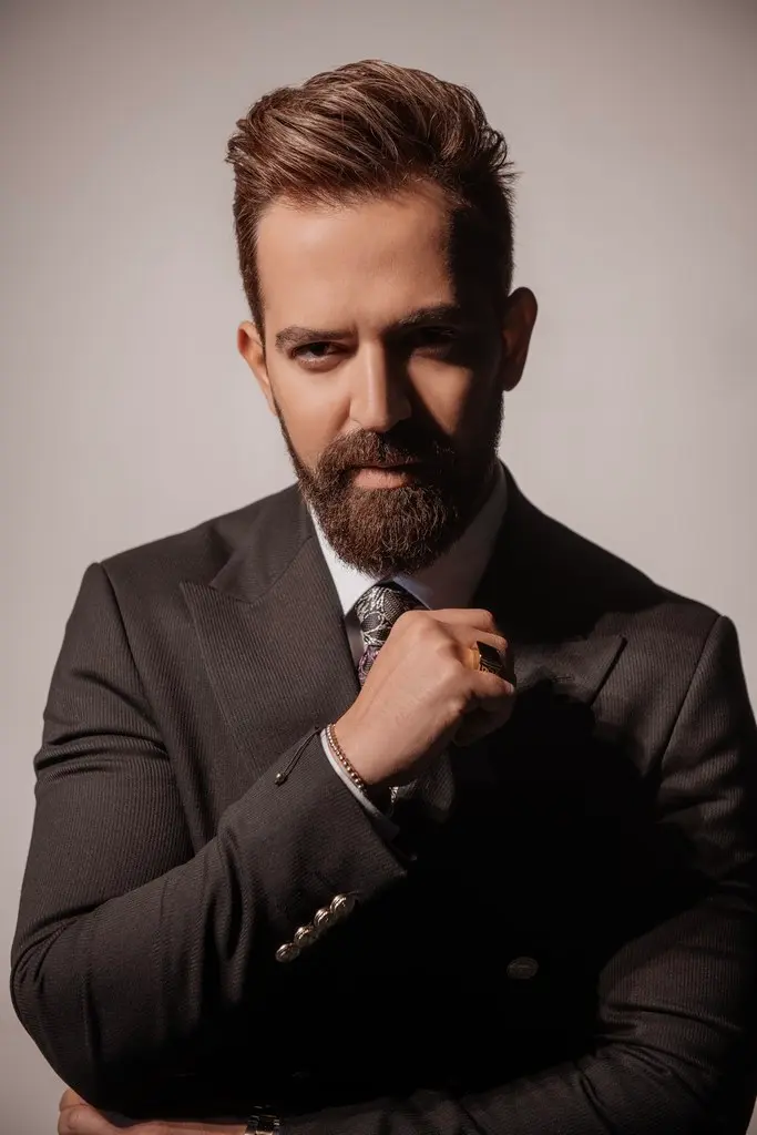 Professional portrait of Edvin Jones, Esq., experienced injury law lawyer at a top personal injury law firm in Las Vegas, dedicated to protecting clients’ rights and delivering justice.